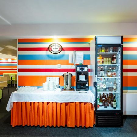 Practicotel Kiev Bagian luar foto