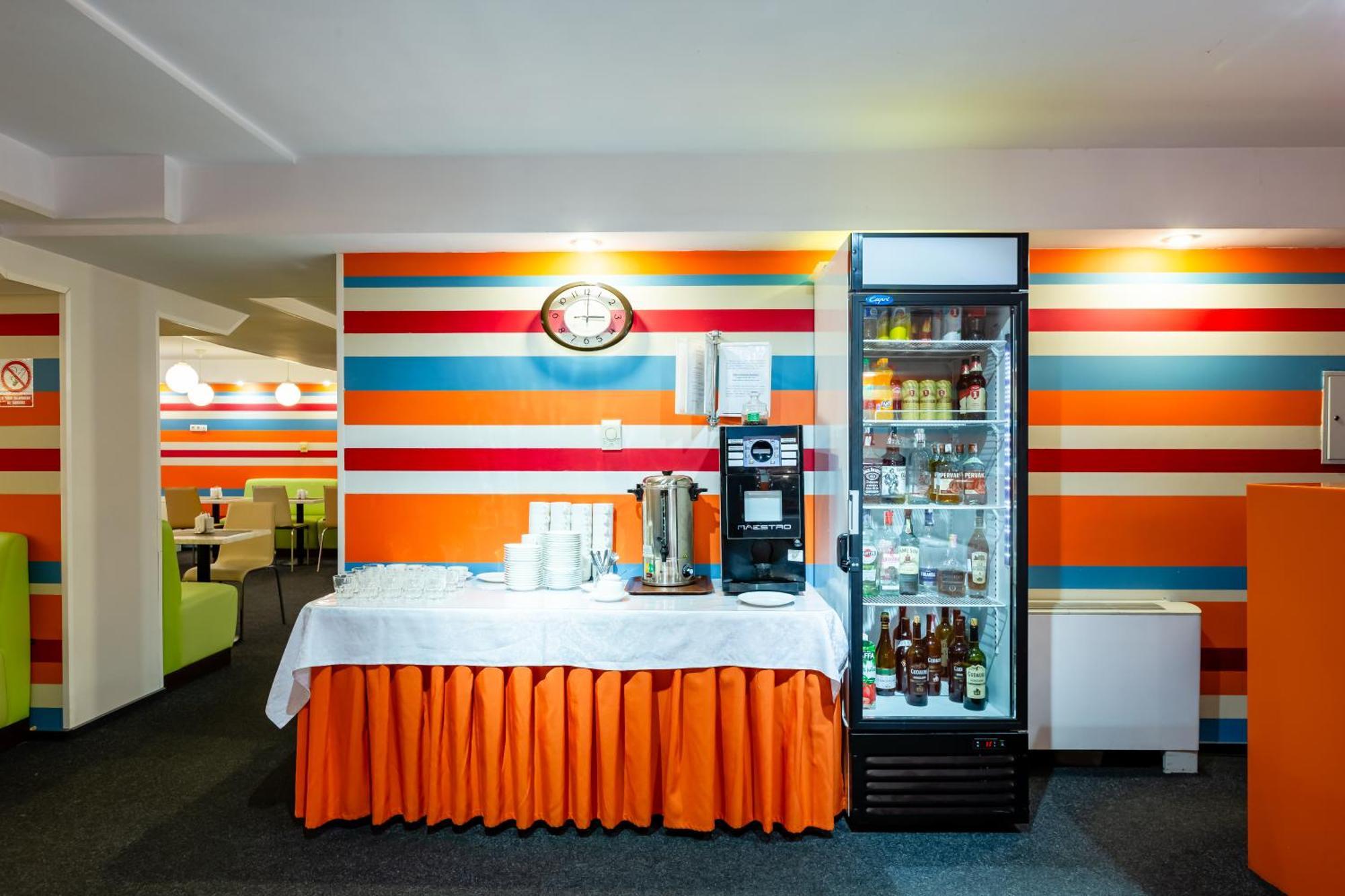 Practicotel Kiev Bagian luar foto